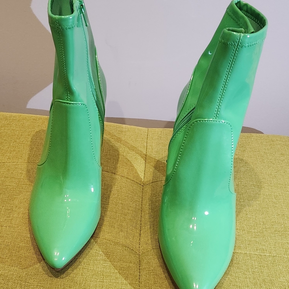 INC International Concepts Vibrant Green Ankle Boots